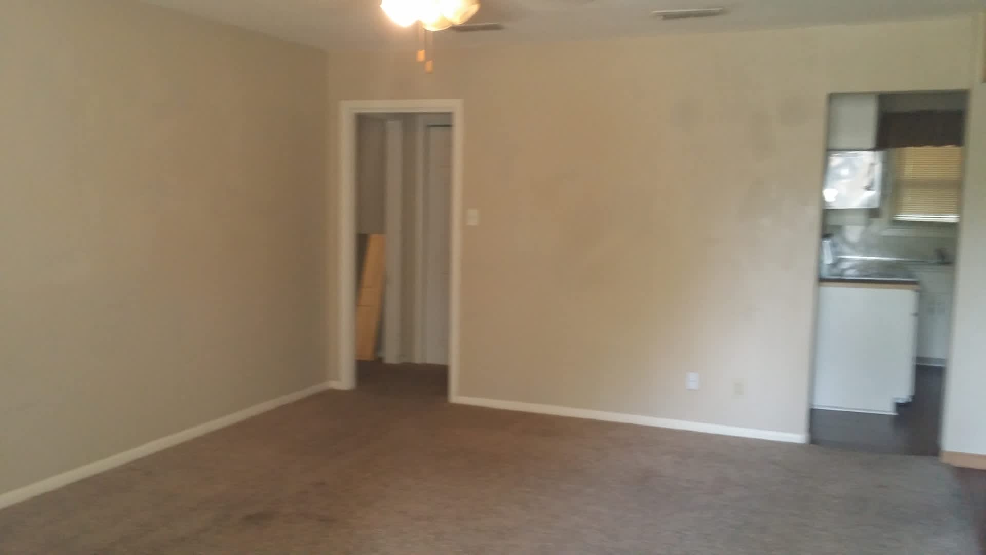Adorable 2 bedroom home! – photo 2