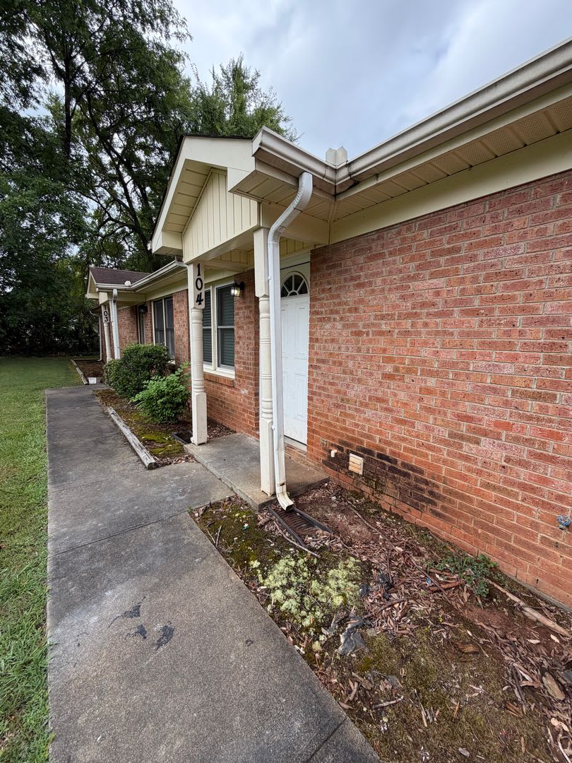 Move In Special 1 2 Off First Month Newly Renovated Unit 2 Br 1Ba Chandler Estates In Rock Hill – photo 1