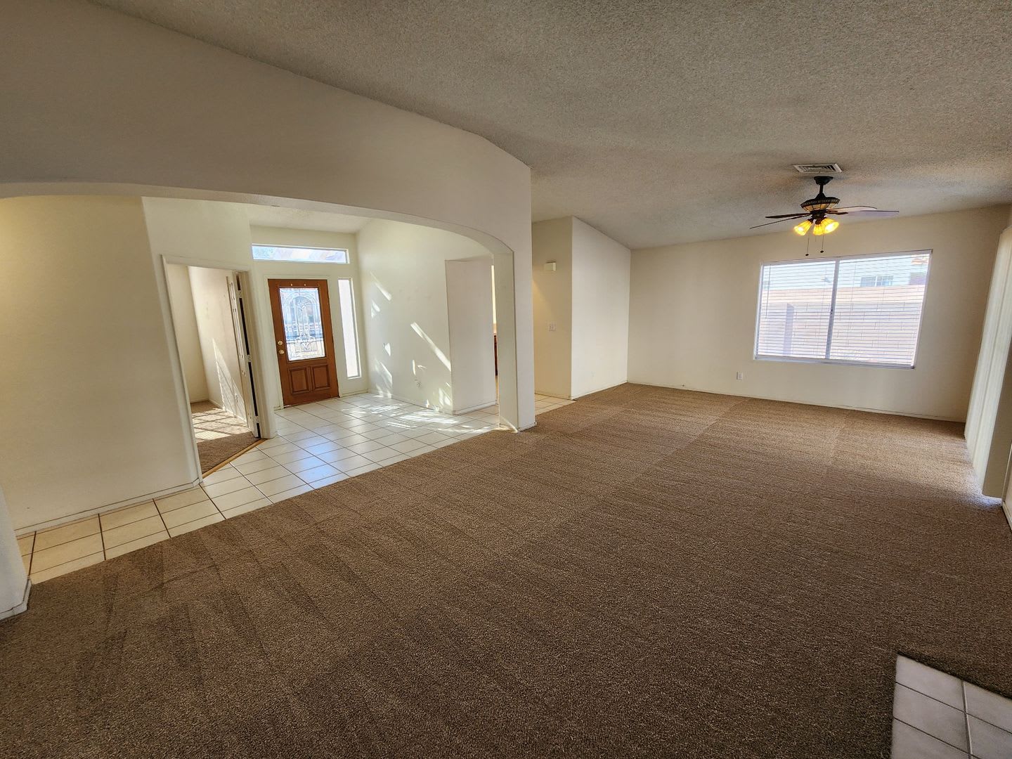 Beautiful Three Bedroom Home in Green Valley – photo 5