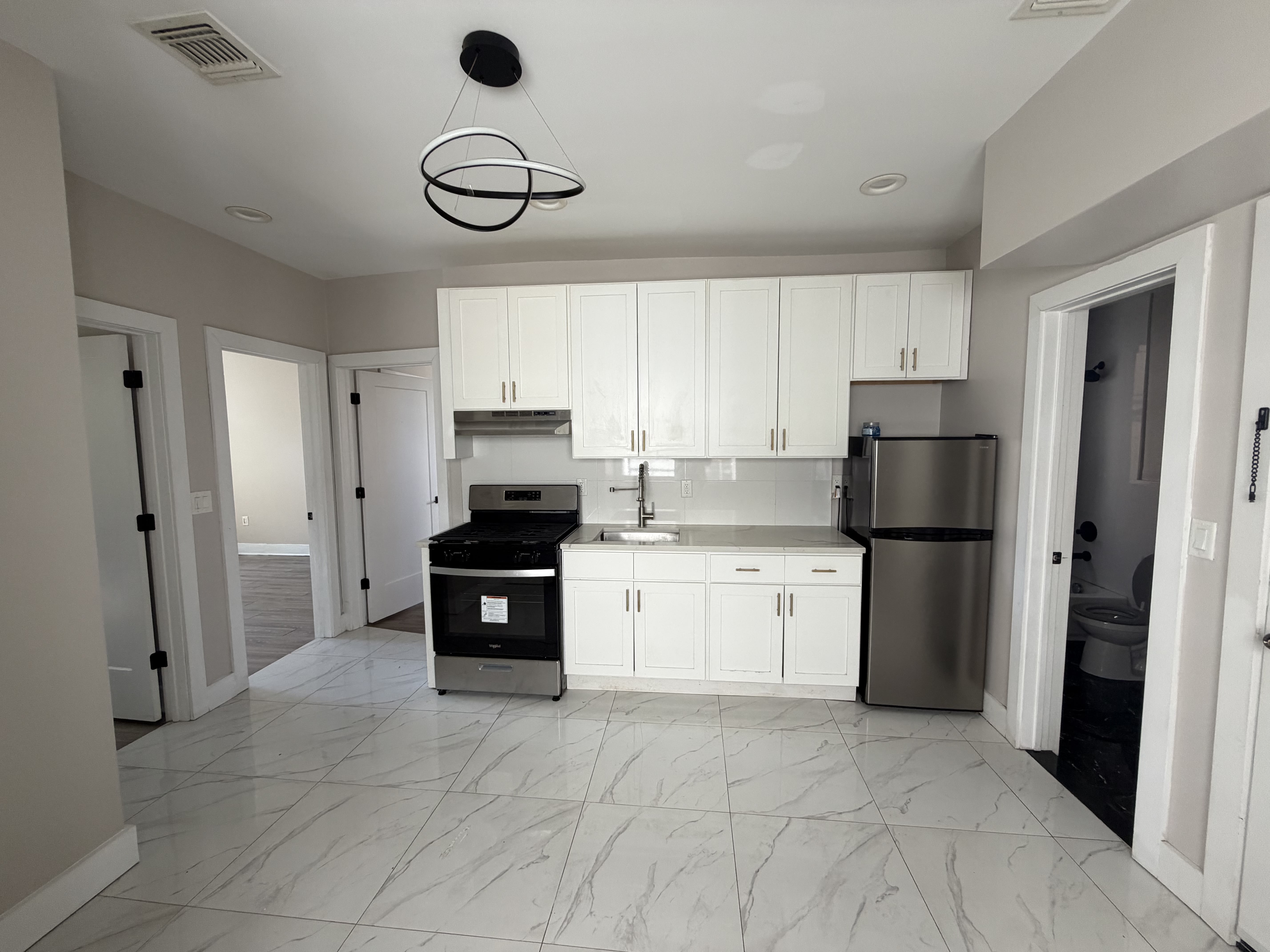 484 John F. Kennedy Blvd – photo 1