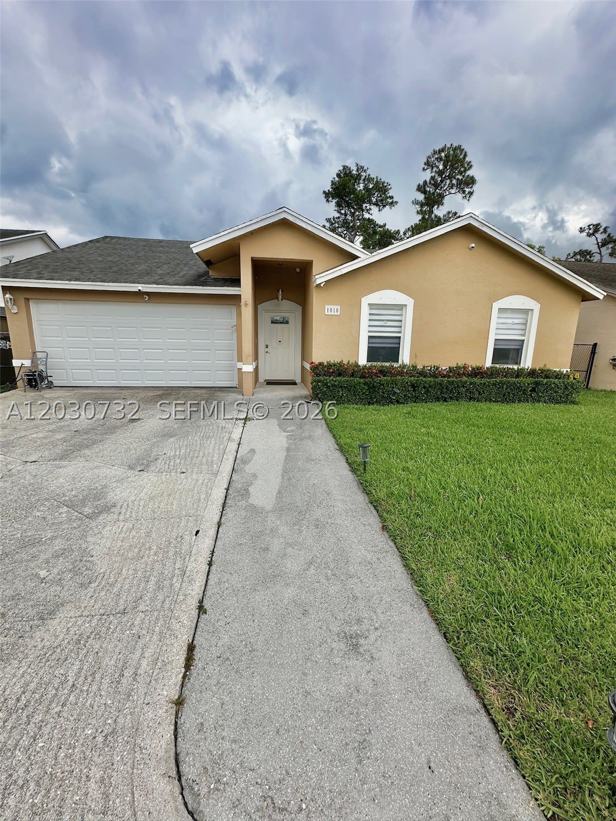 1010 Salmon Isle – photo 2