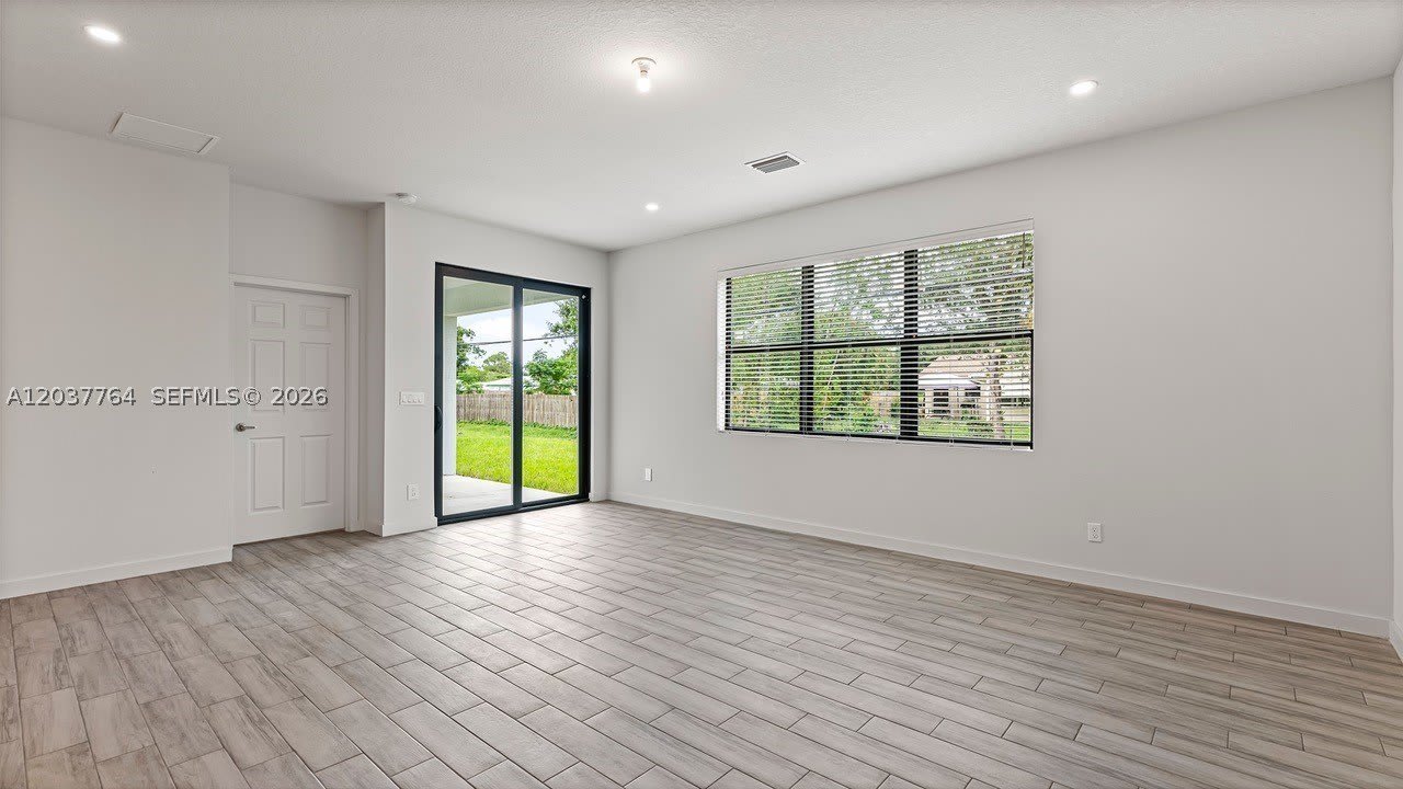 7704 Pacific Ave – photo 5
