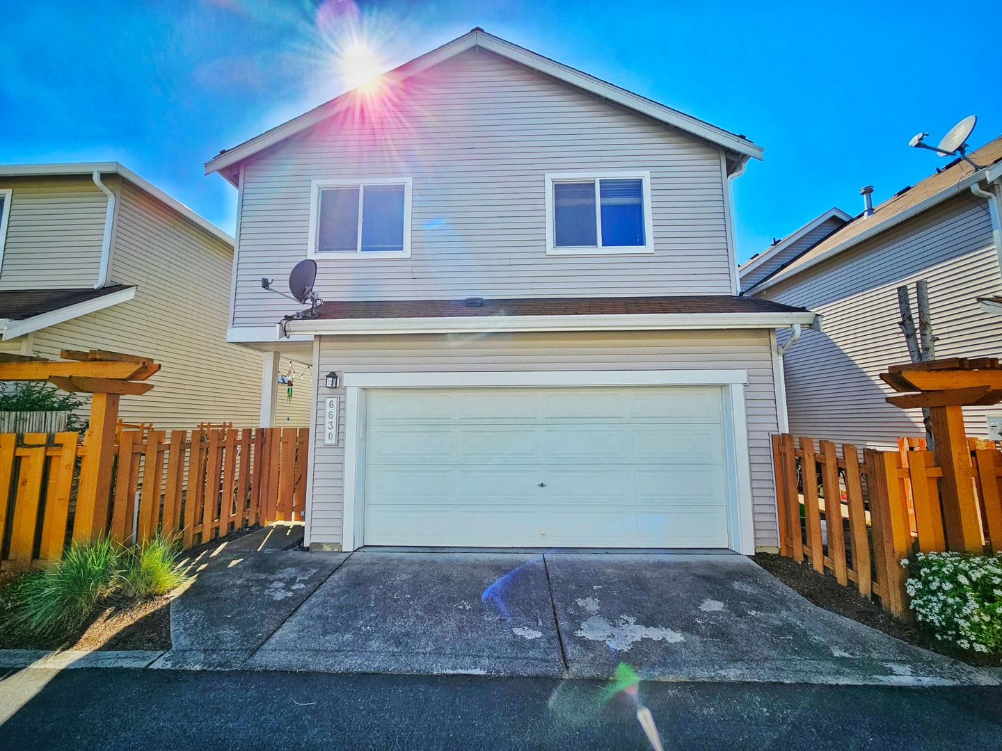 Charming 3 Bed 2.5 Bath 2 Story Home in Beautiful Lakeland, Auburn – photo 2
