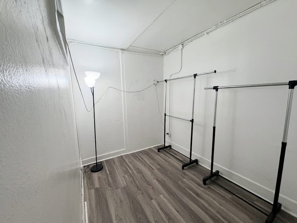 745 University Ave – photo 2