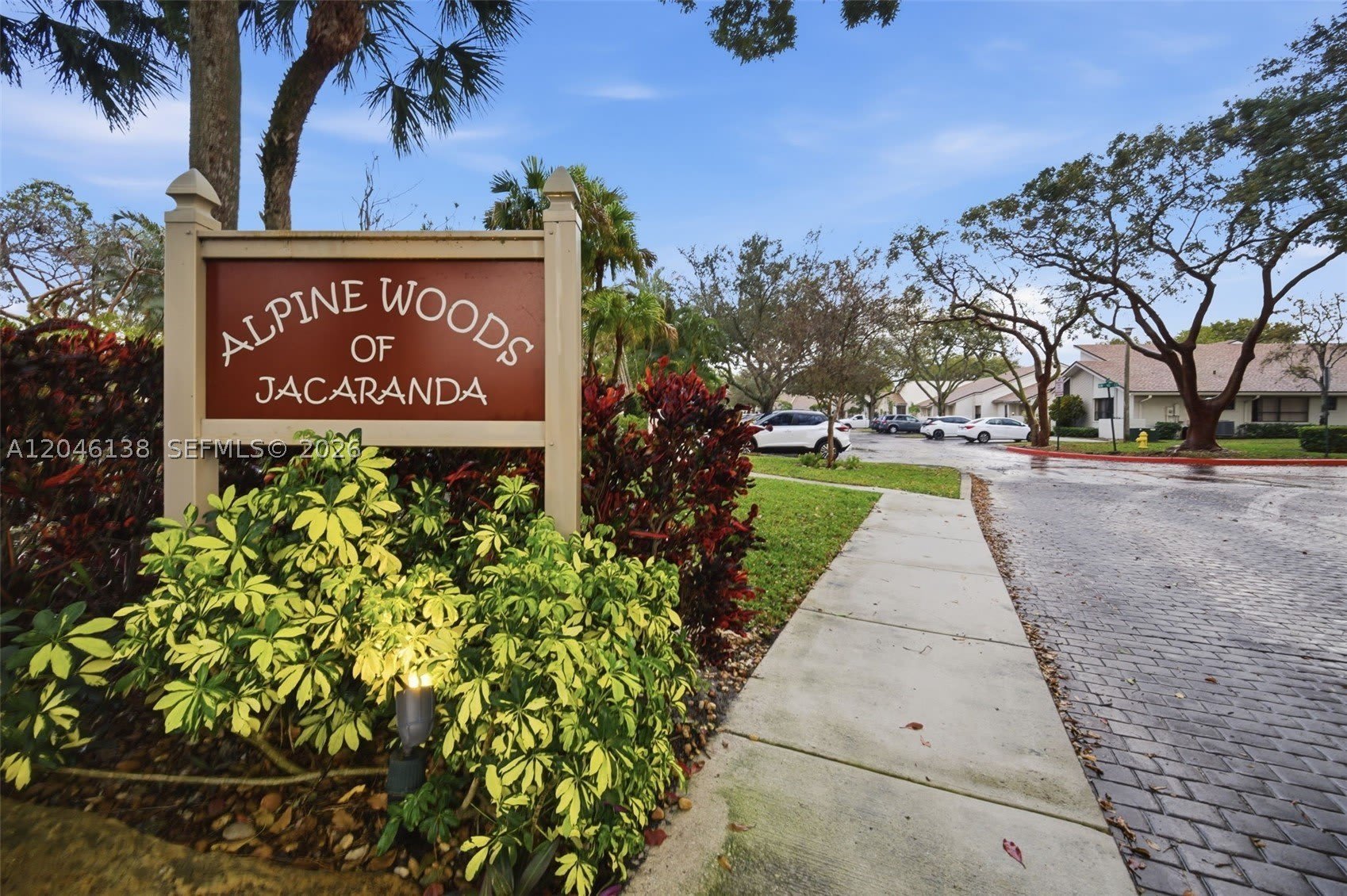 7924 NW 10th St – photo 5