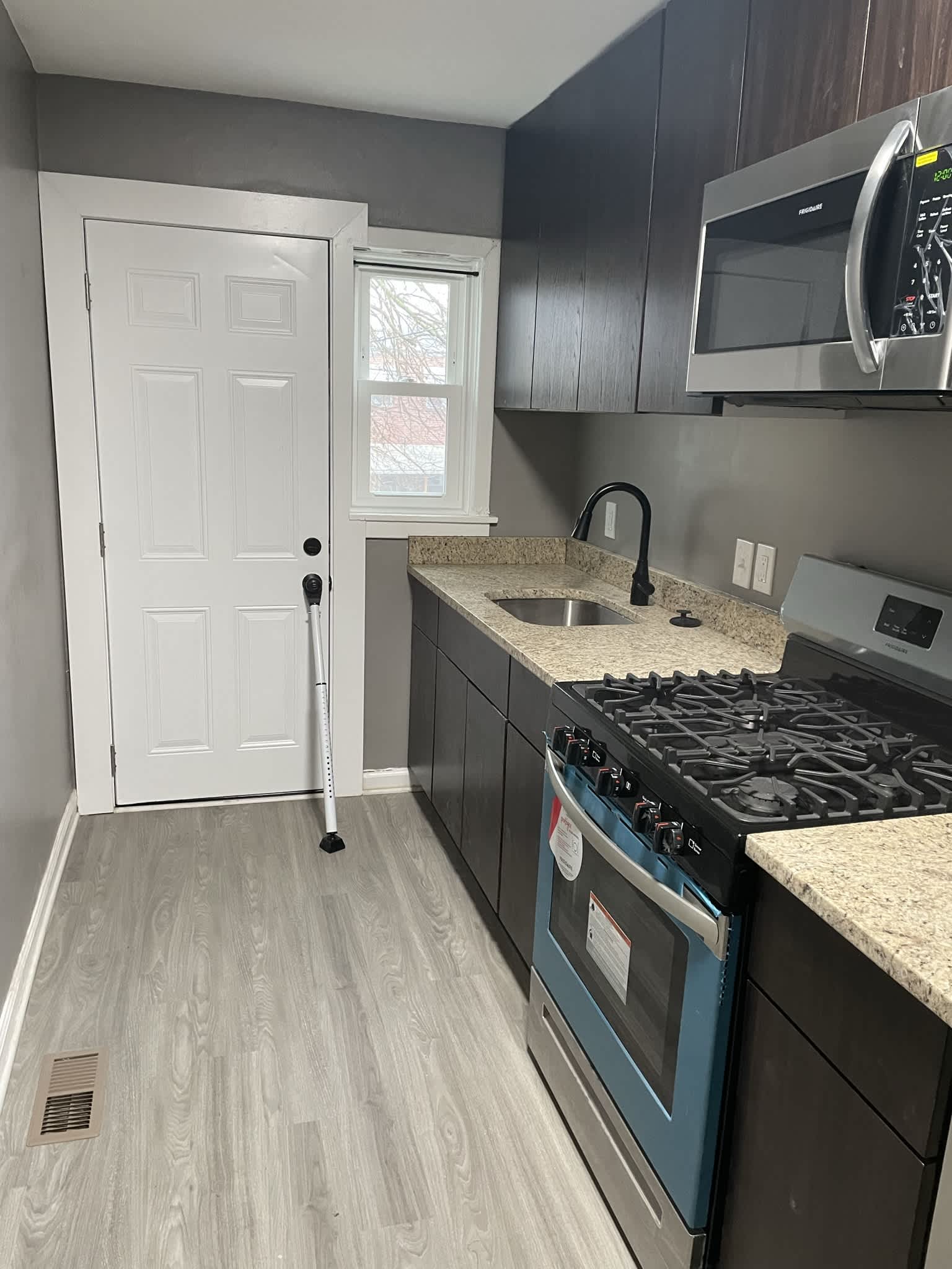 3842 8Th Street 1 – photo 4