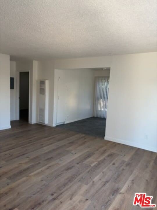 3119 W 71st St – photo 3