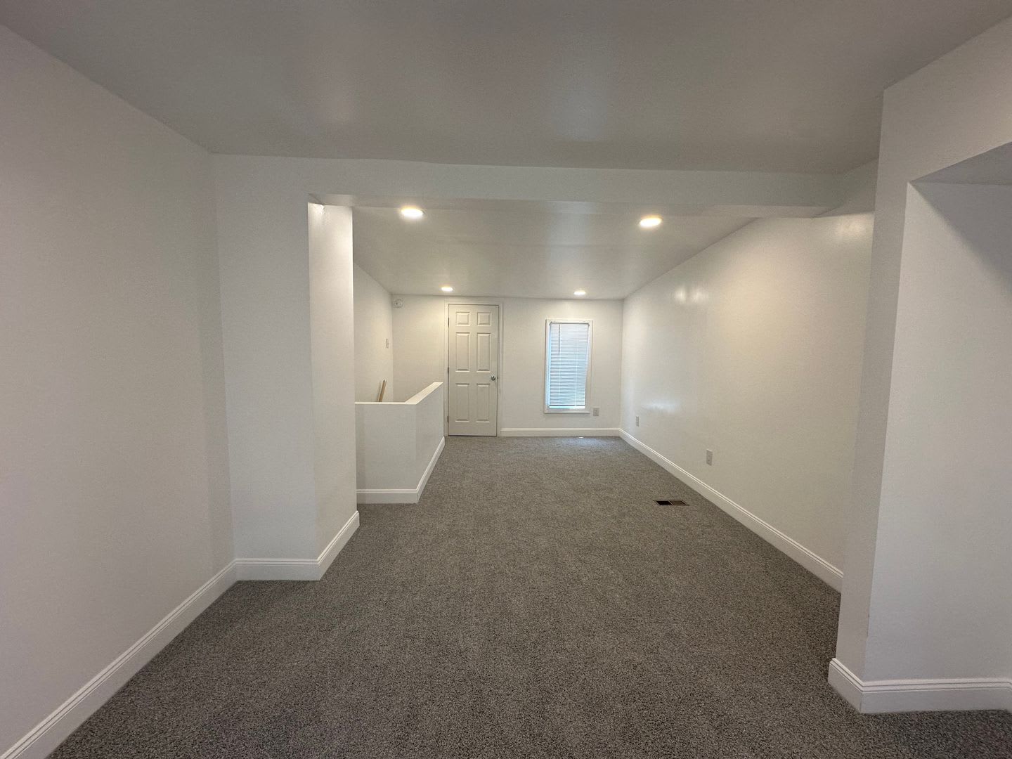 Newly Renovated One Bedroom House, Downtown Location – photo 3