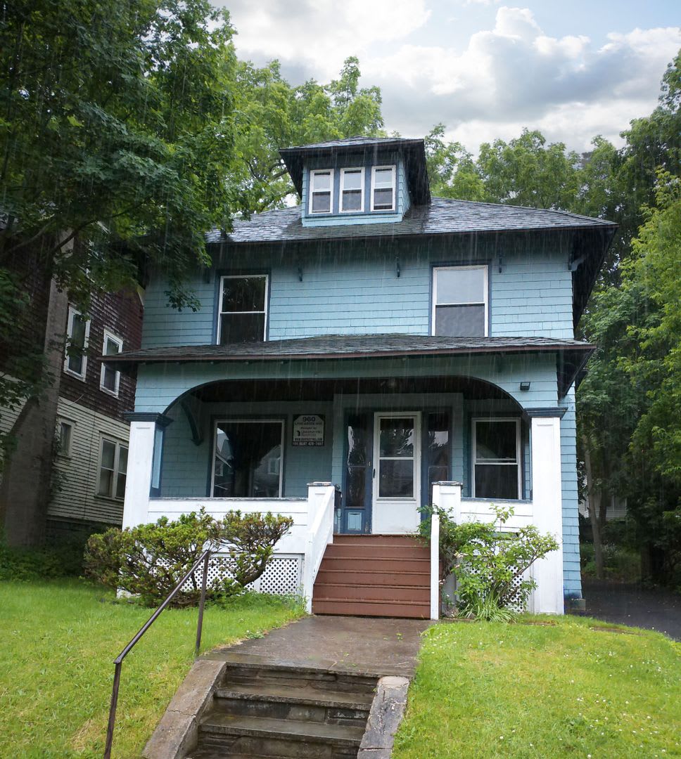 960 Lancaster Ave – photo 1