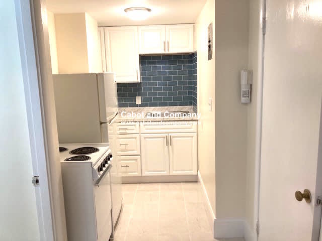 295 Newbury St – photo 3