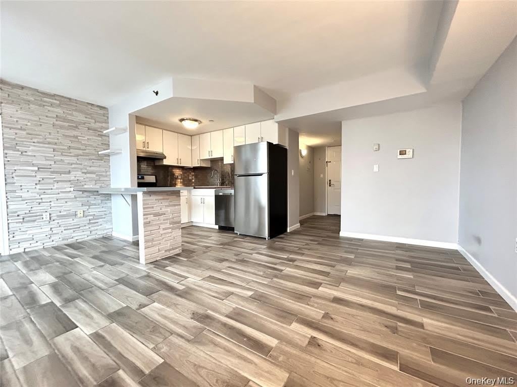63 47 Booth Street – photo 3