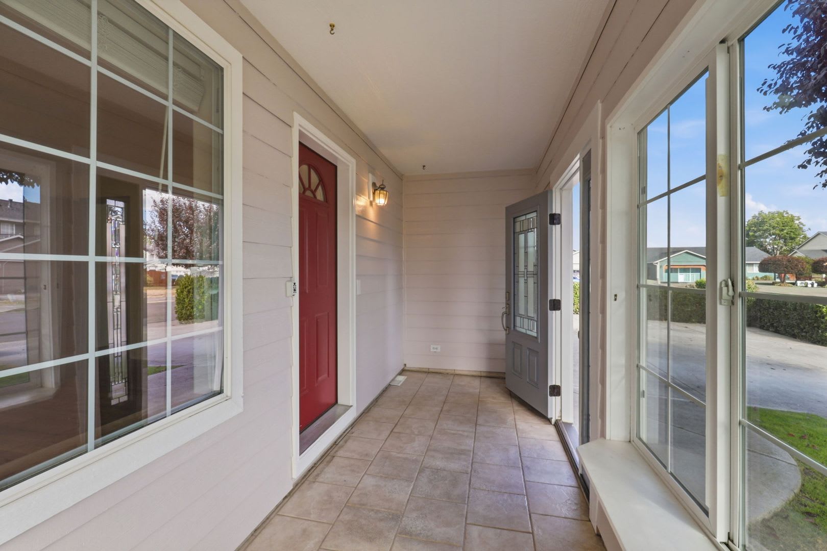 Newly Updated Stunning Home – photo 3