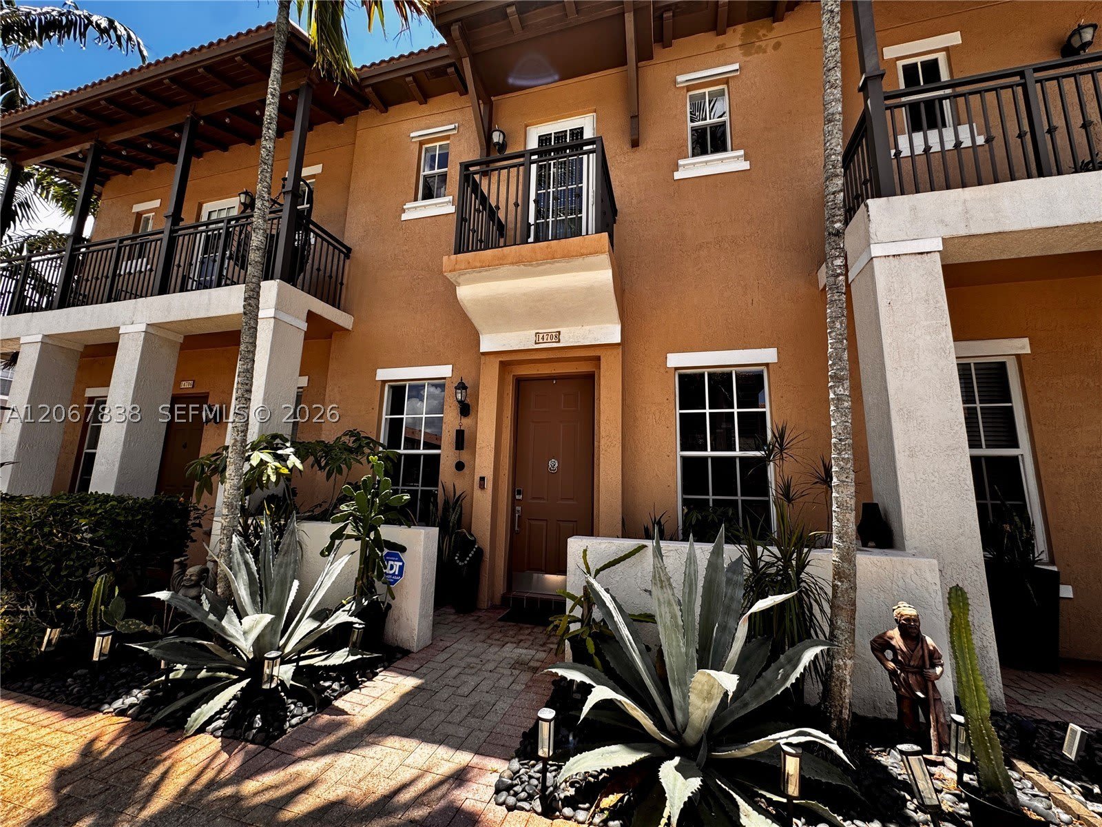 14708 SW 6th St – photo 2