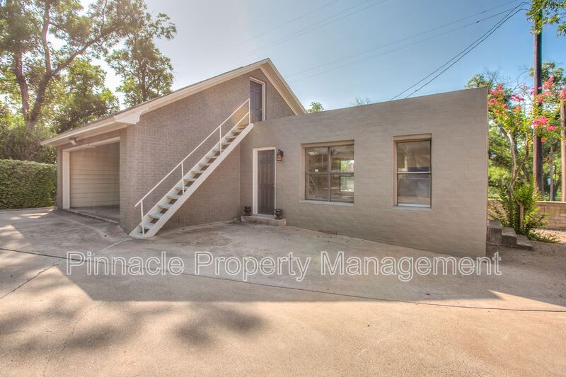421 W Concho Ave Ste G – photo 1
