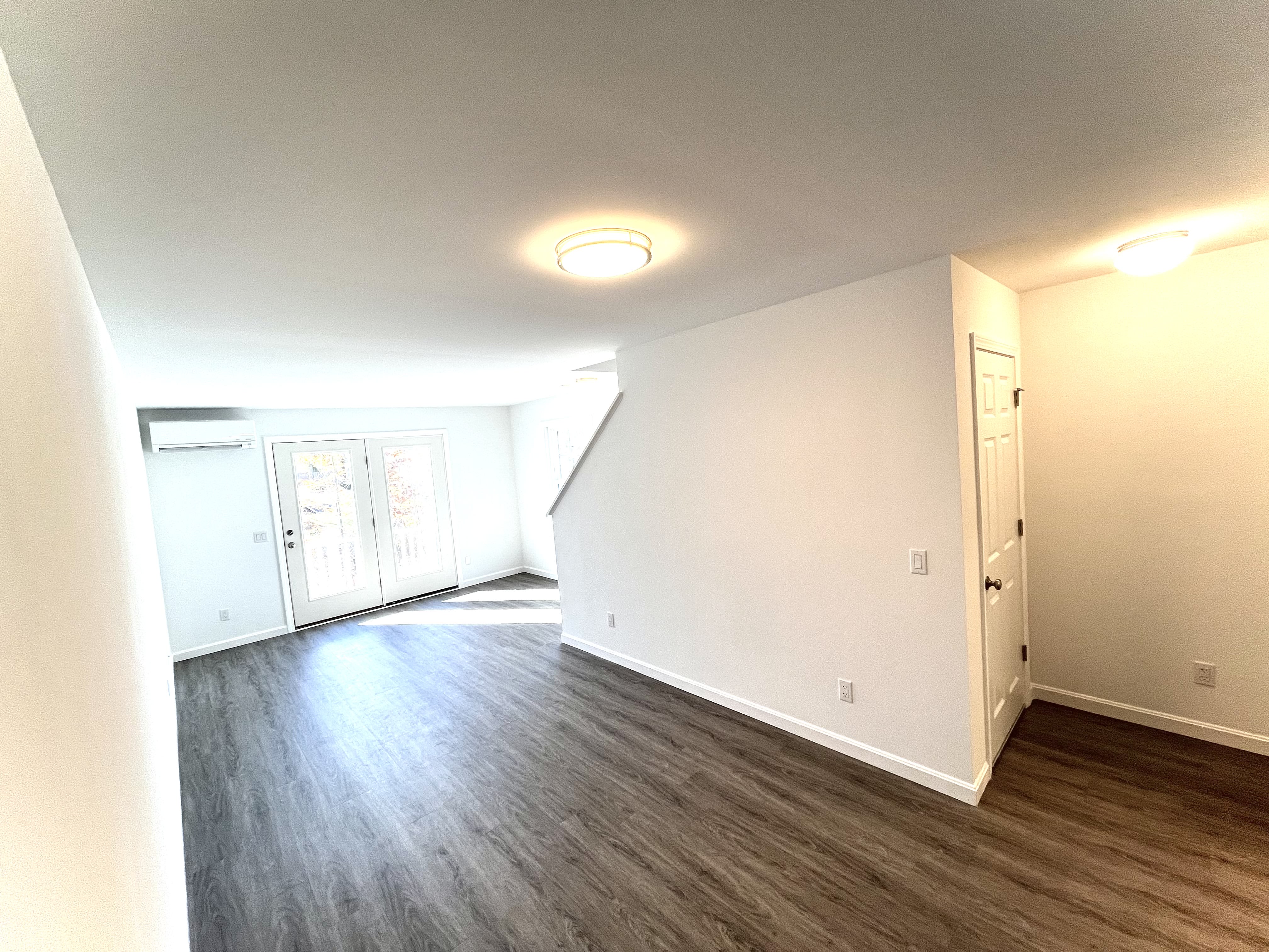 10 Village Way – photo 2
