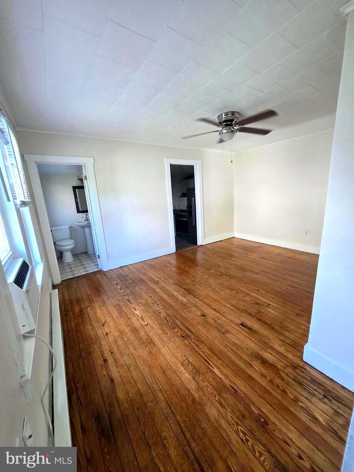 446 RAILROAD AVE – photo 3