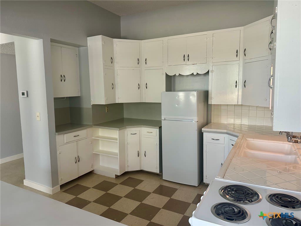 140 1/2 E San Antonio – photo 3