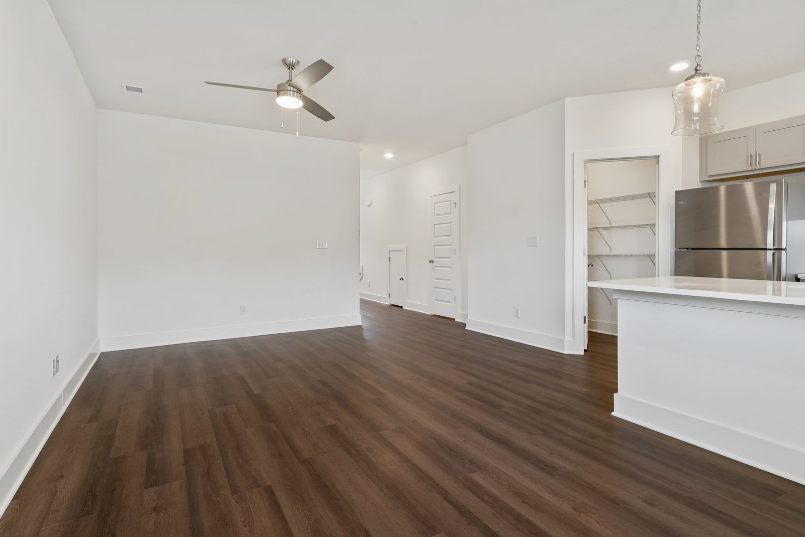 3 Bedroom Home With Spacious Garage – photo 4