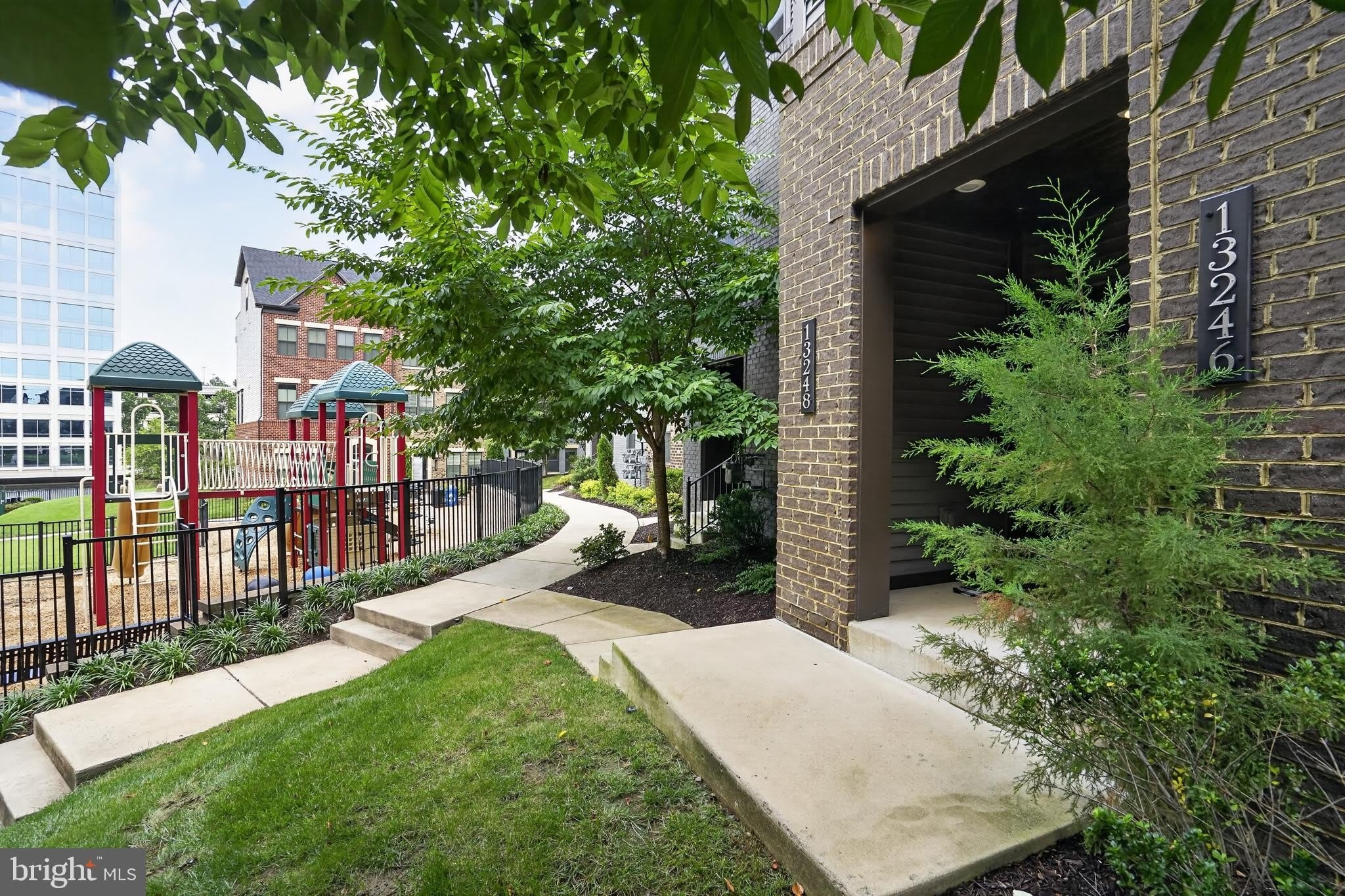 13246 Lake Woodland Way – photo 2