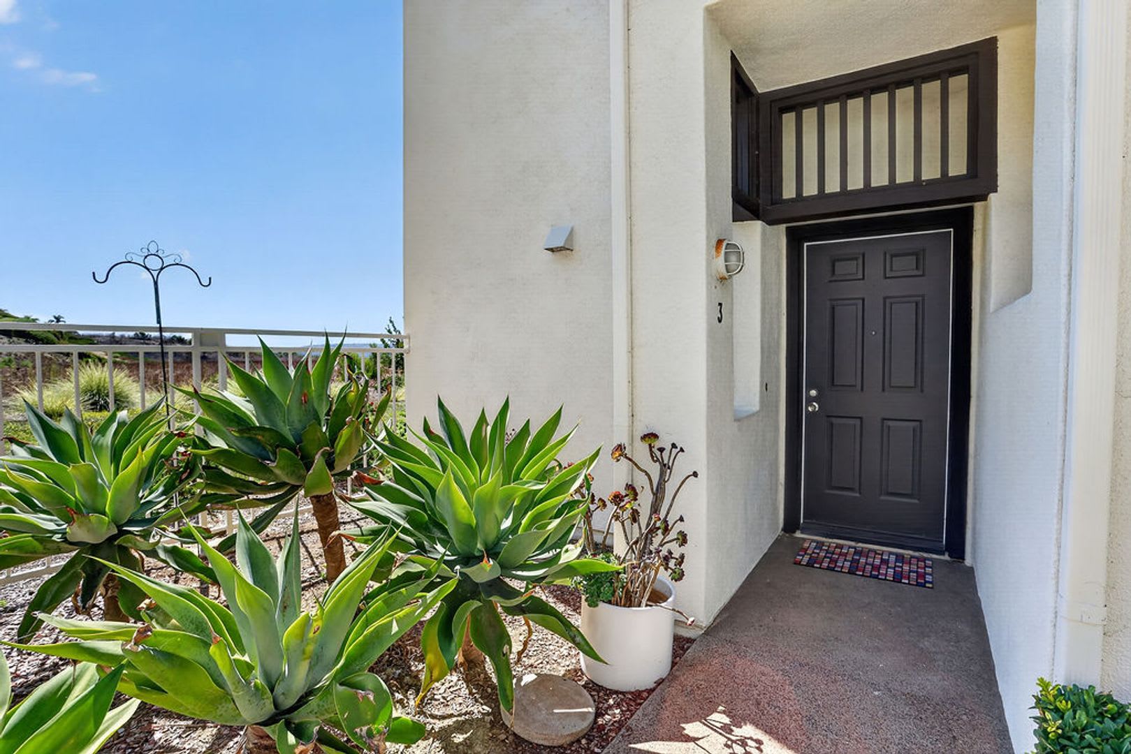 Furnished Upgraded 2-bed, 2-bath Private End-Unit with Immersive Nature Views – photo 4