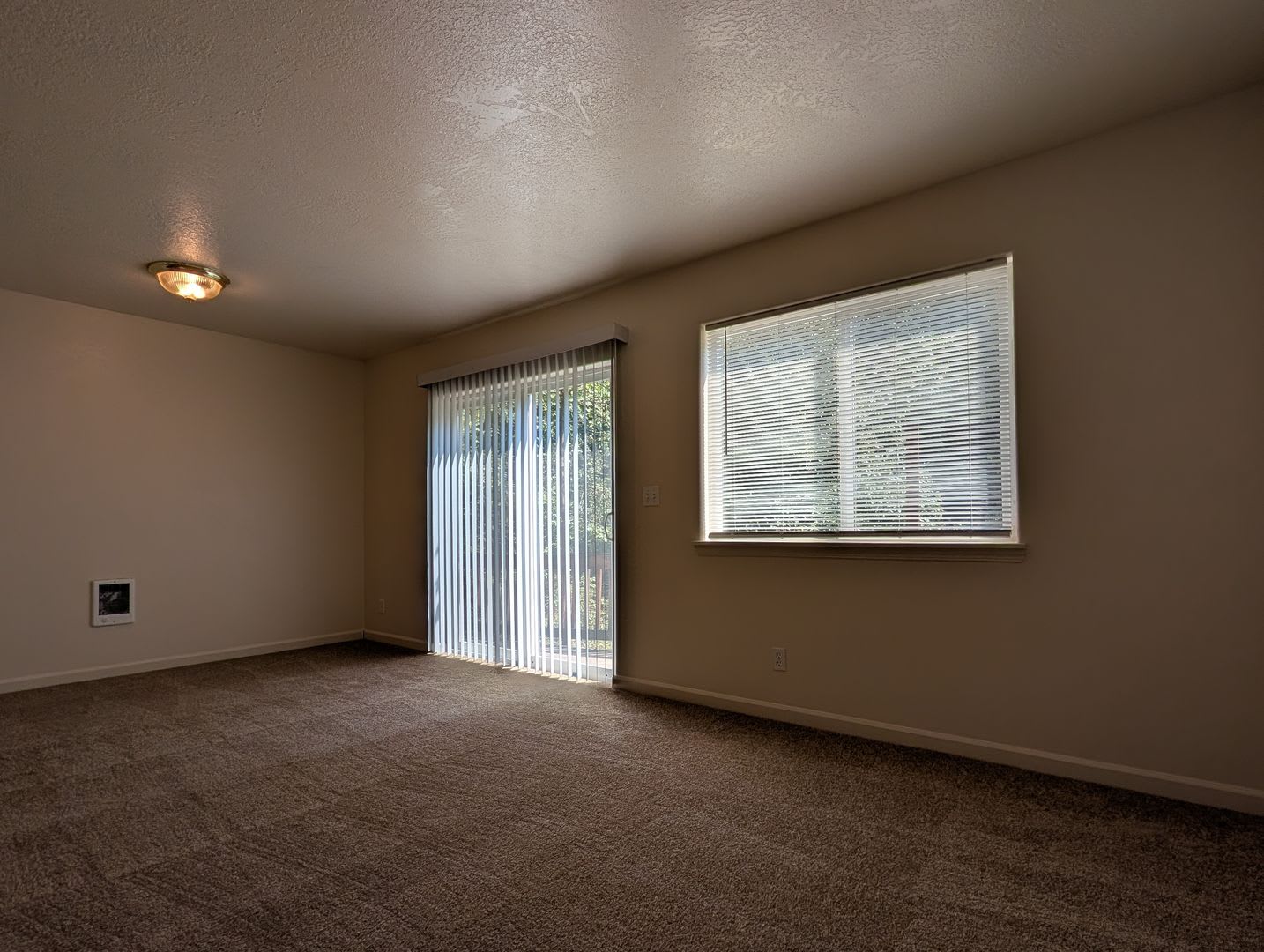 3-Bedroom, 1.5-Bath Duplex In The Thurston Area of Springfield! – photo 4