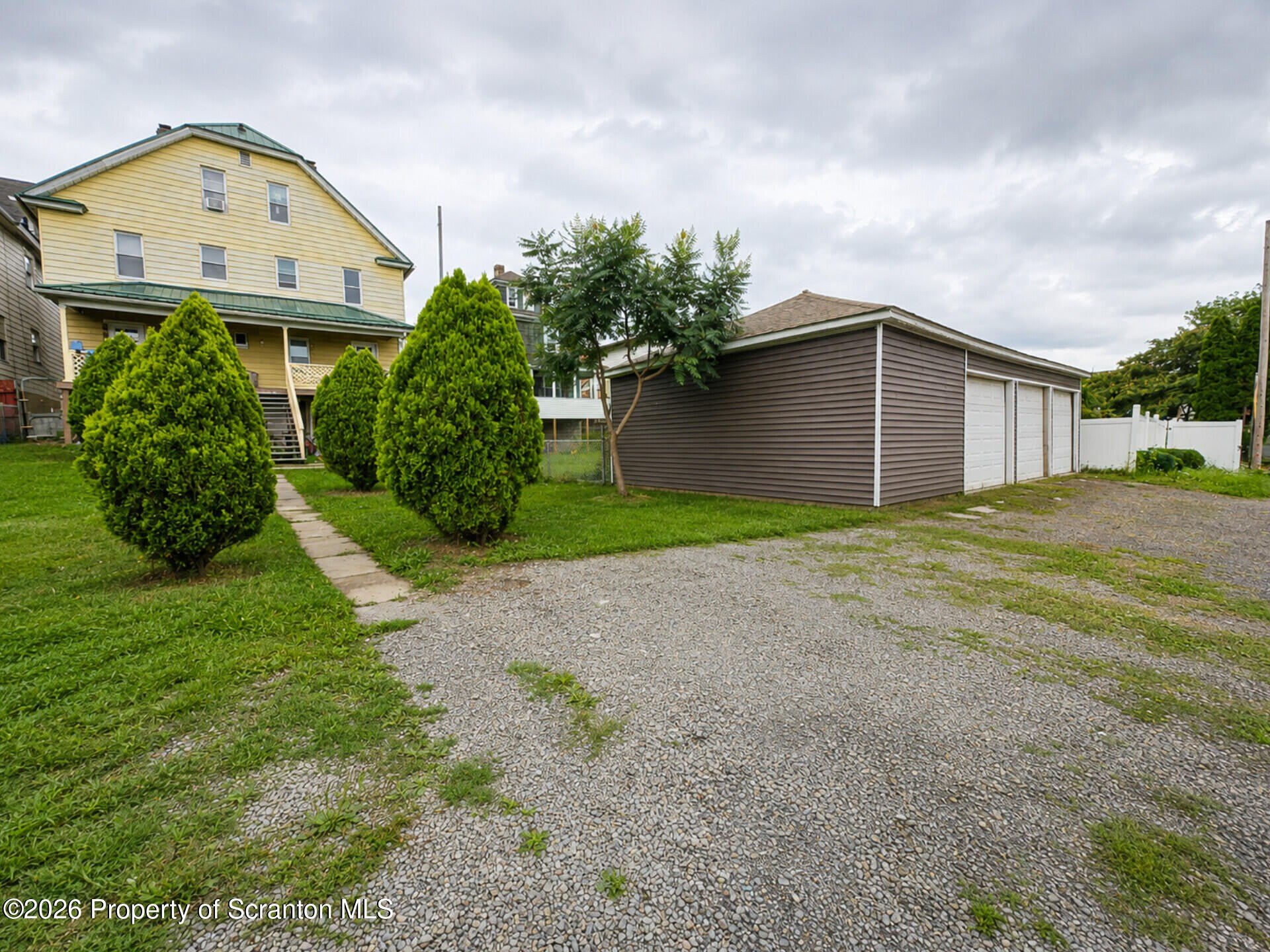 1112 W Elm Street – photo 5
