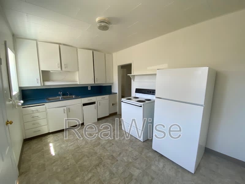 512 Pearl St – photo 3