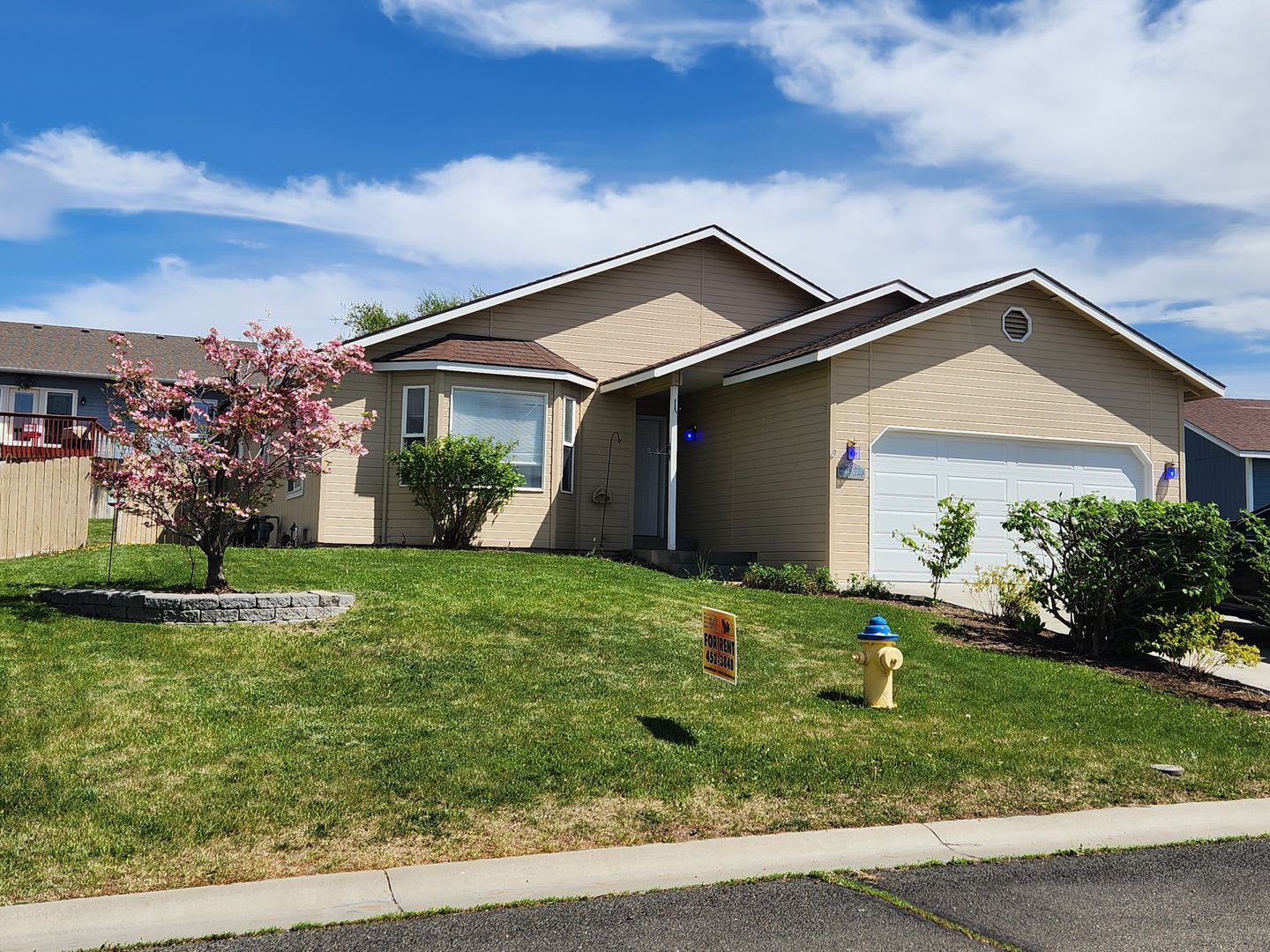 Terraced Estates 3br, 2ba, Dbl garage, Central air – photo 2