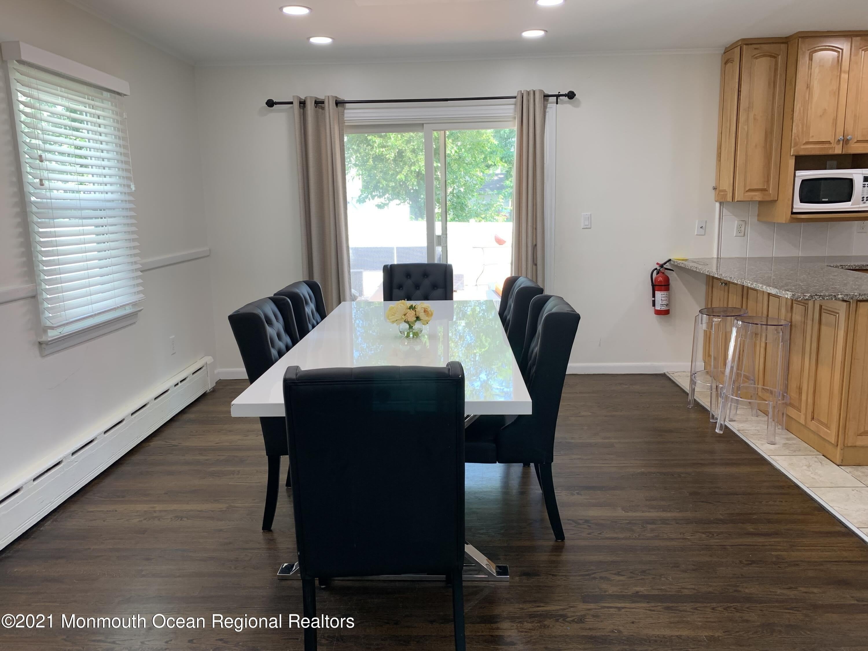 135 Ampere Avenue – photo 2