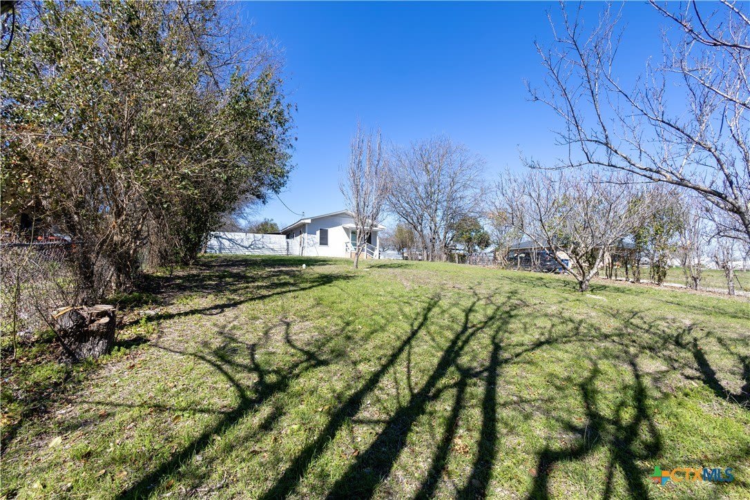 2304 Thrasher Lane – photo 3