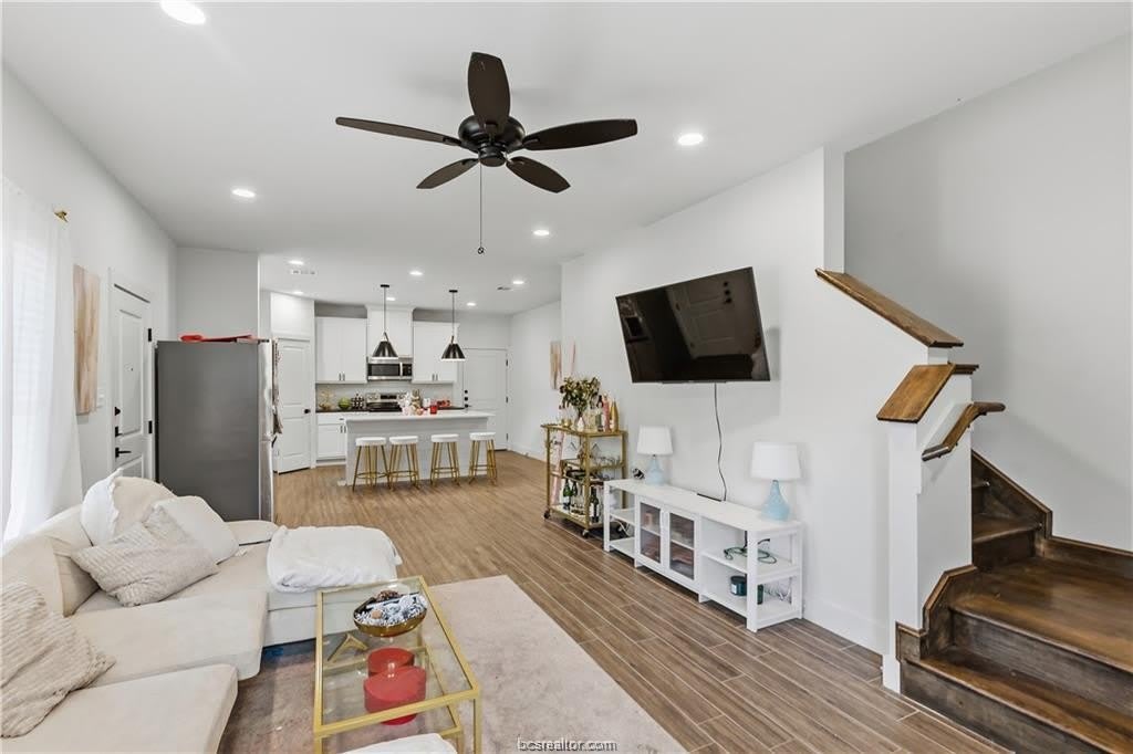 606 Banks Street – photo 3
