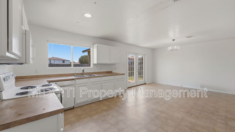 3248 Northwest Blvd – photo 5