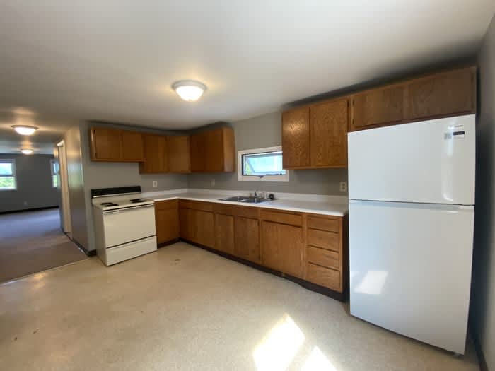 682 Huntington Street – photo 5