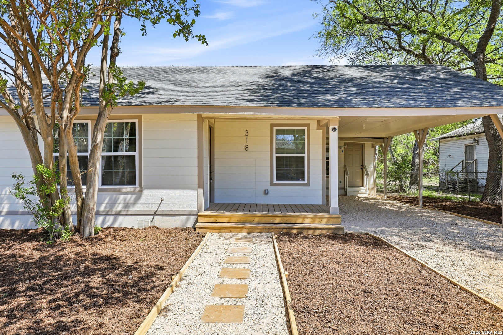 318 FERGUSON AVE – photo 2