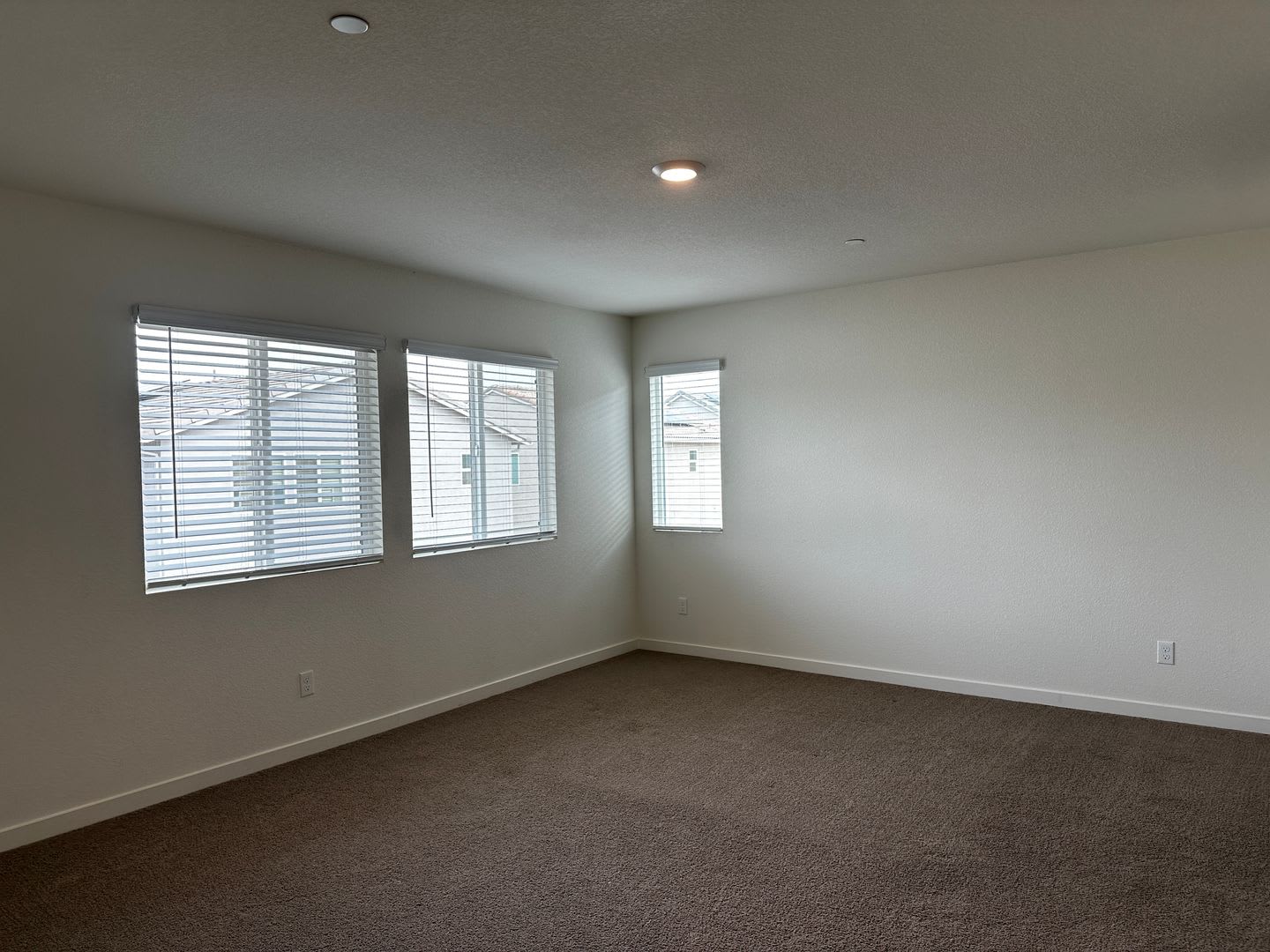 4 Bed 2.5 Ba 2 Story 2 Car – photo 5