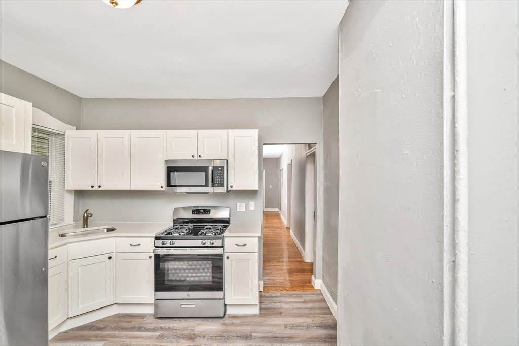 352 Norfolk St – photo 3