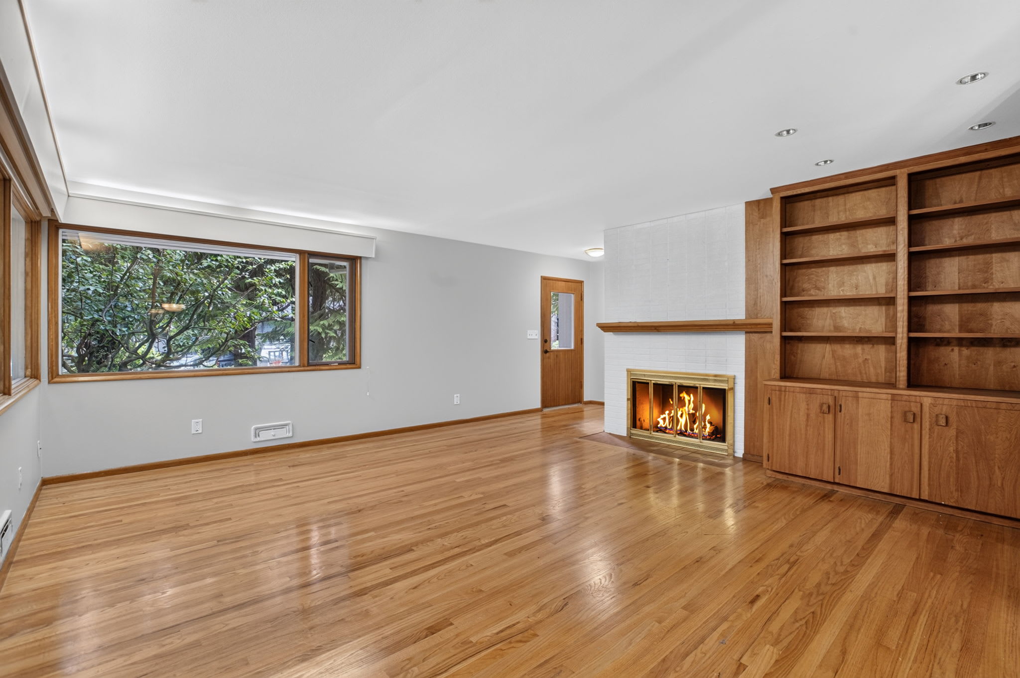910 Southwest York Road – photo 2