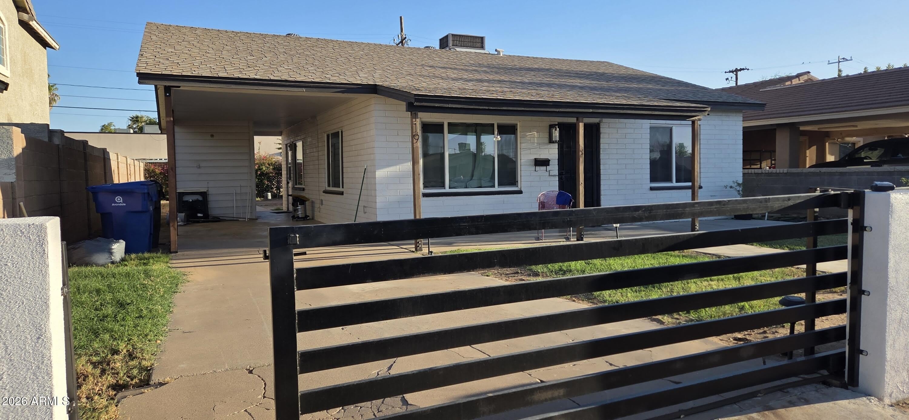119 E HILL Drive E – photo 1
