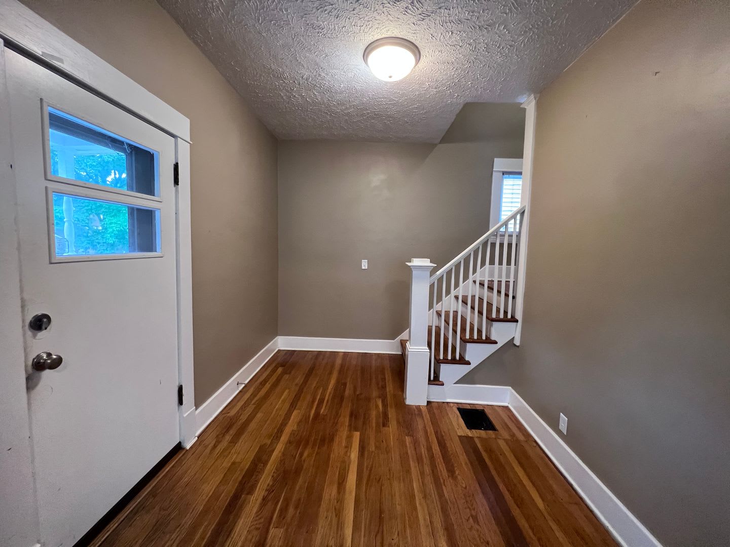 Large Four Bedroom Home – photo 3