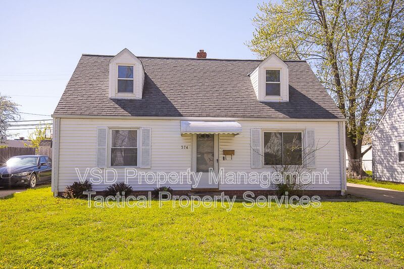 374 E 232 St – photo 1
