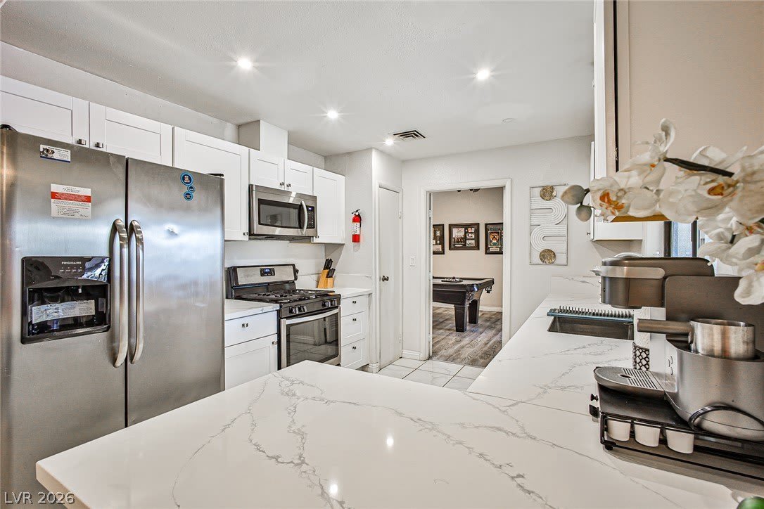 1505 Hialeah Drive – photo 2