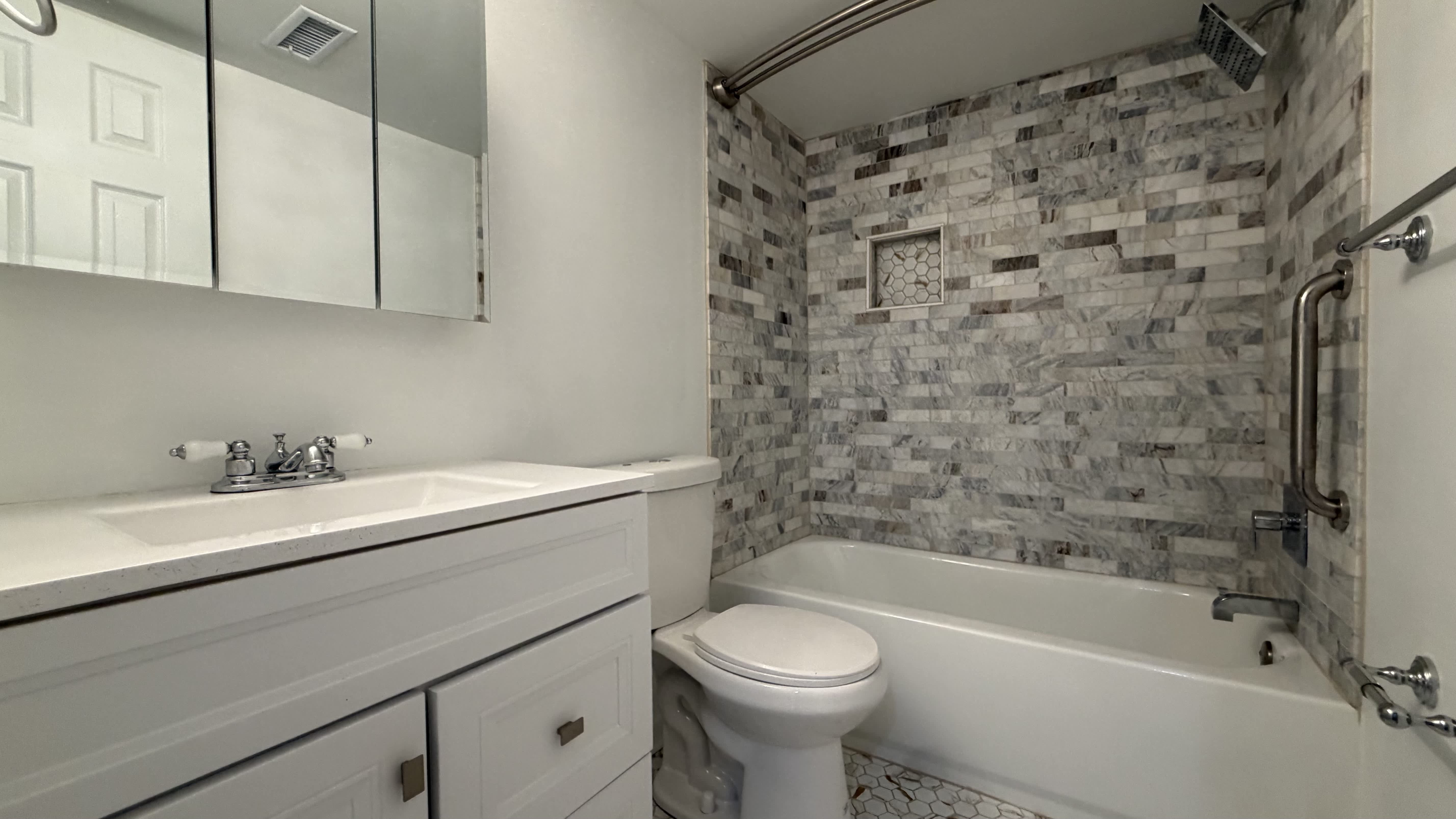 4548 Rosemarie Dr – photo 3