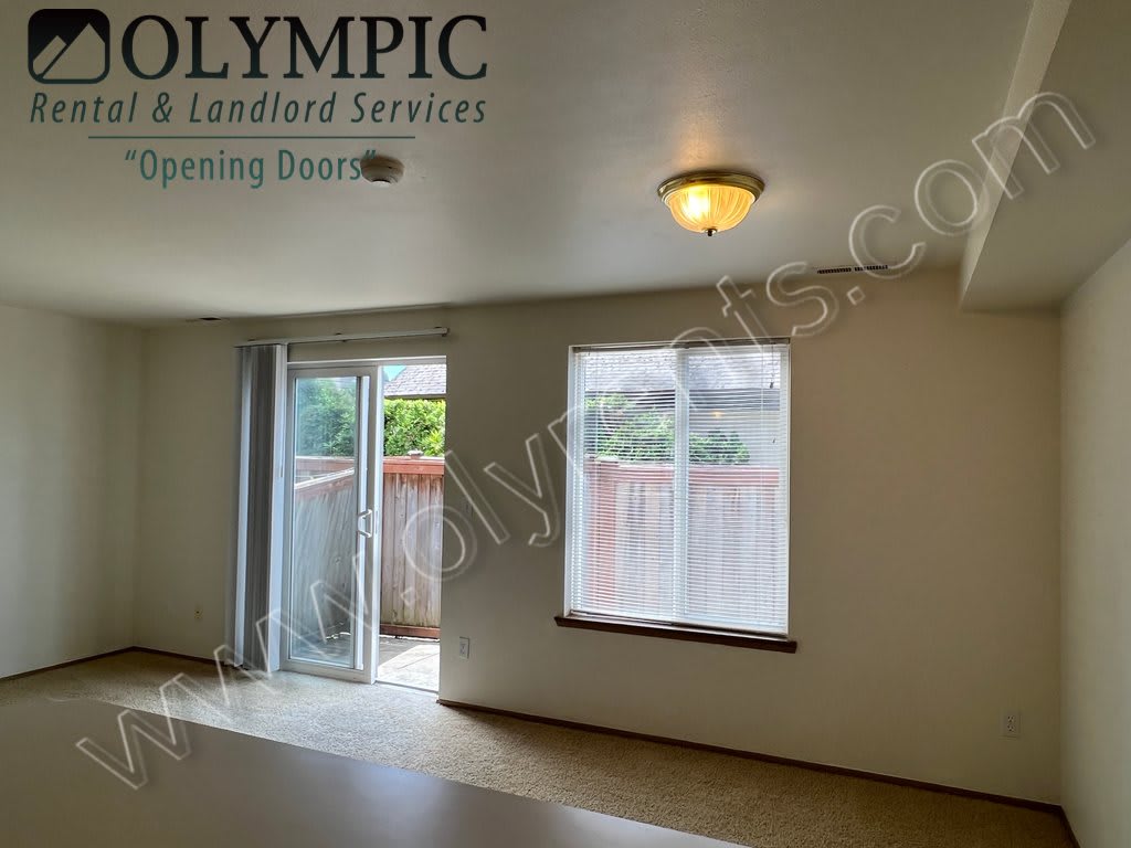 827 Jefferson St SE – photo 5