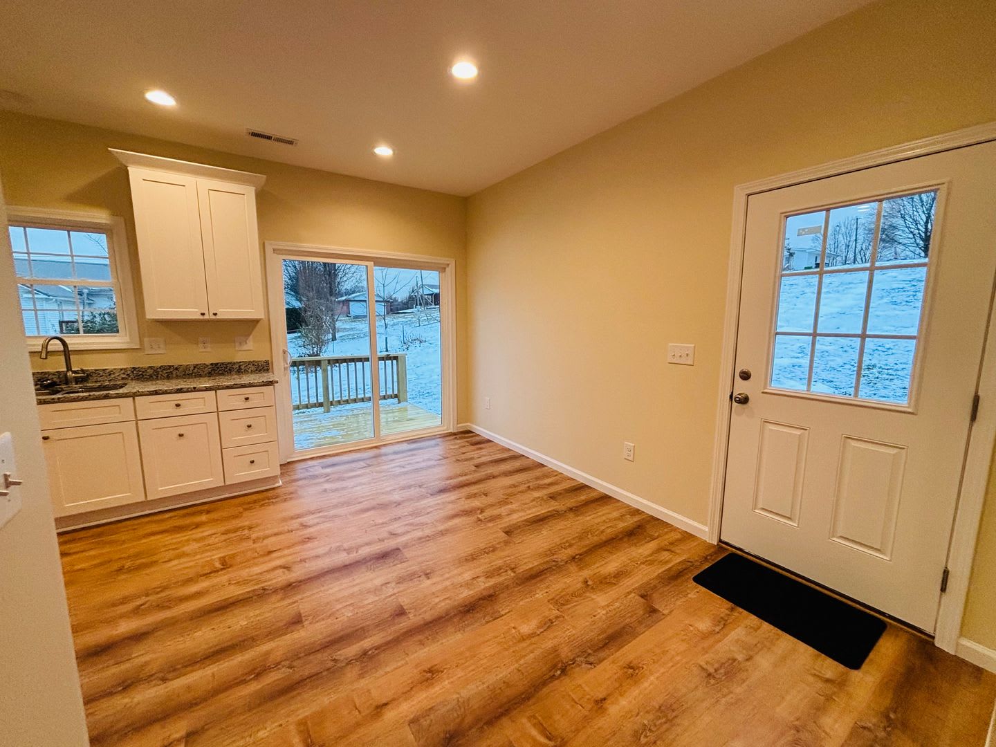 3 Bedroom, 2 Bath Home – photo 4