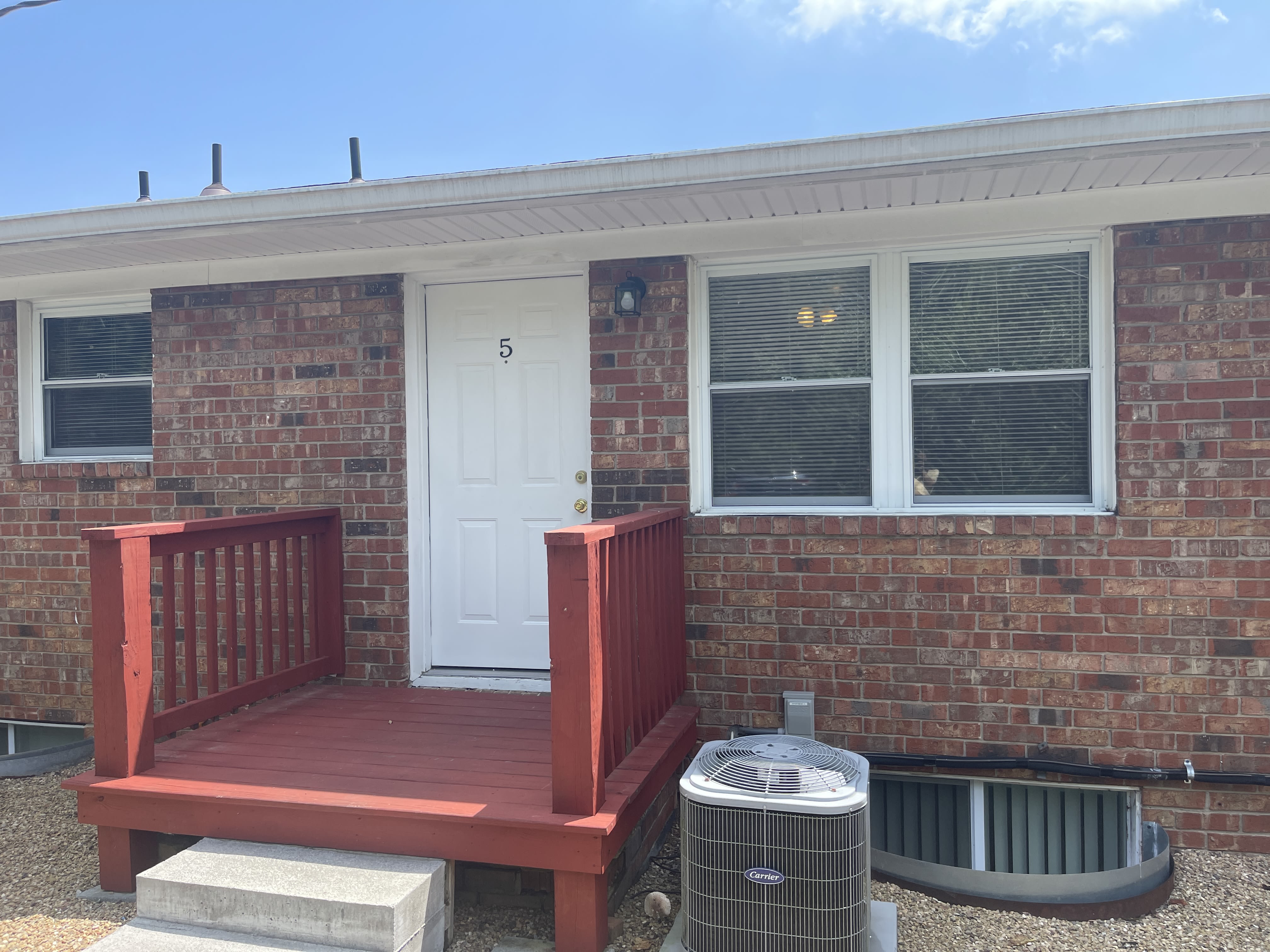 111 Della St – photo 4