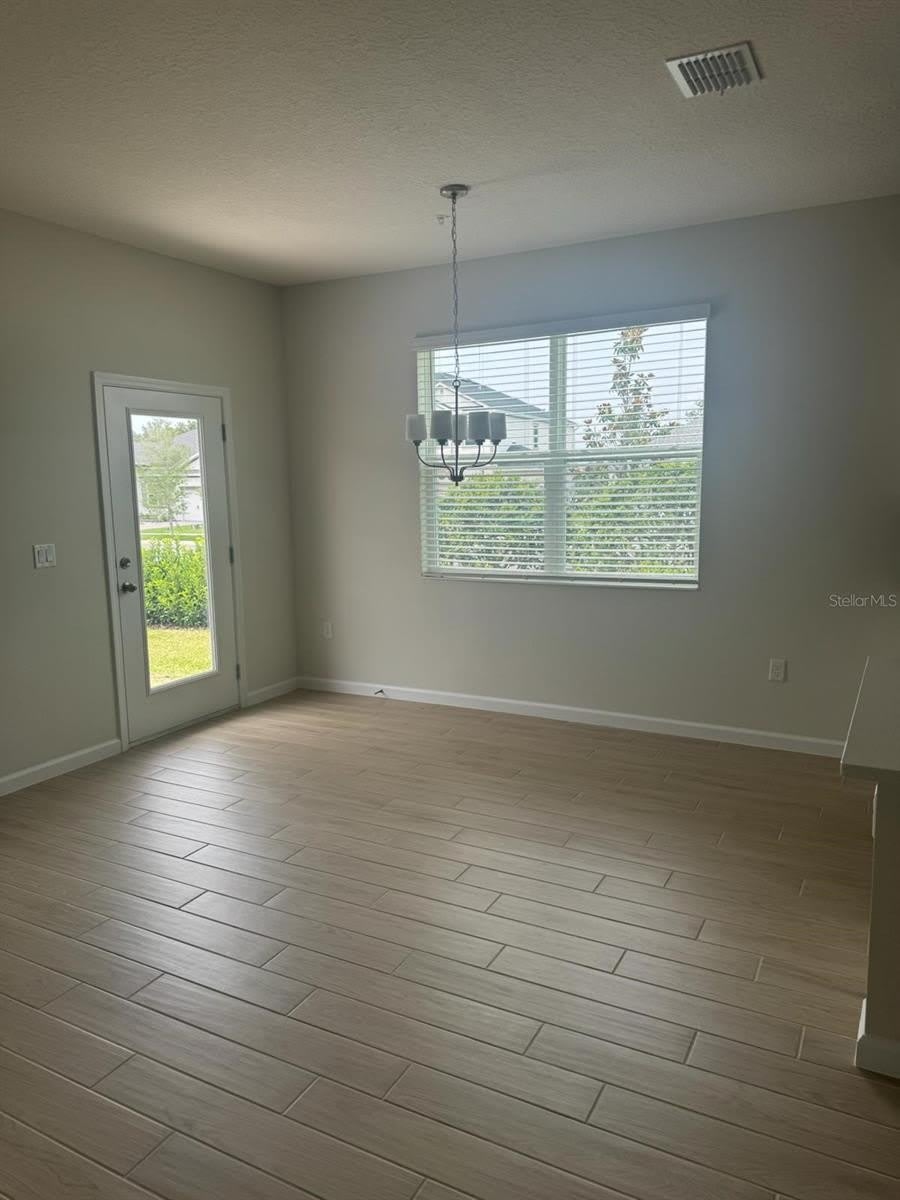 564 Pothos Street – photo 4