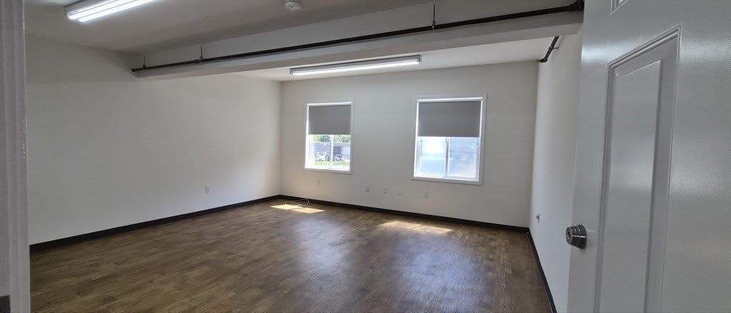 36 Arch St – photo 2