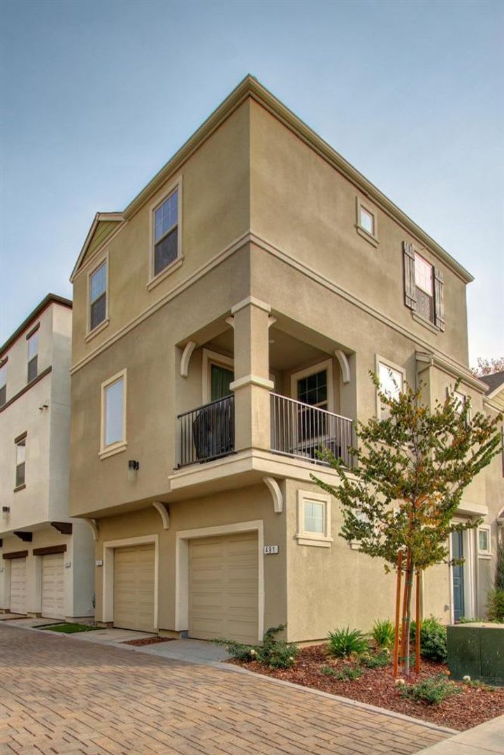 Modern Nearly-New Condo at The Mill on Broadway – $2,495/Month – photo 2