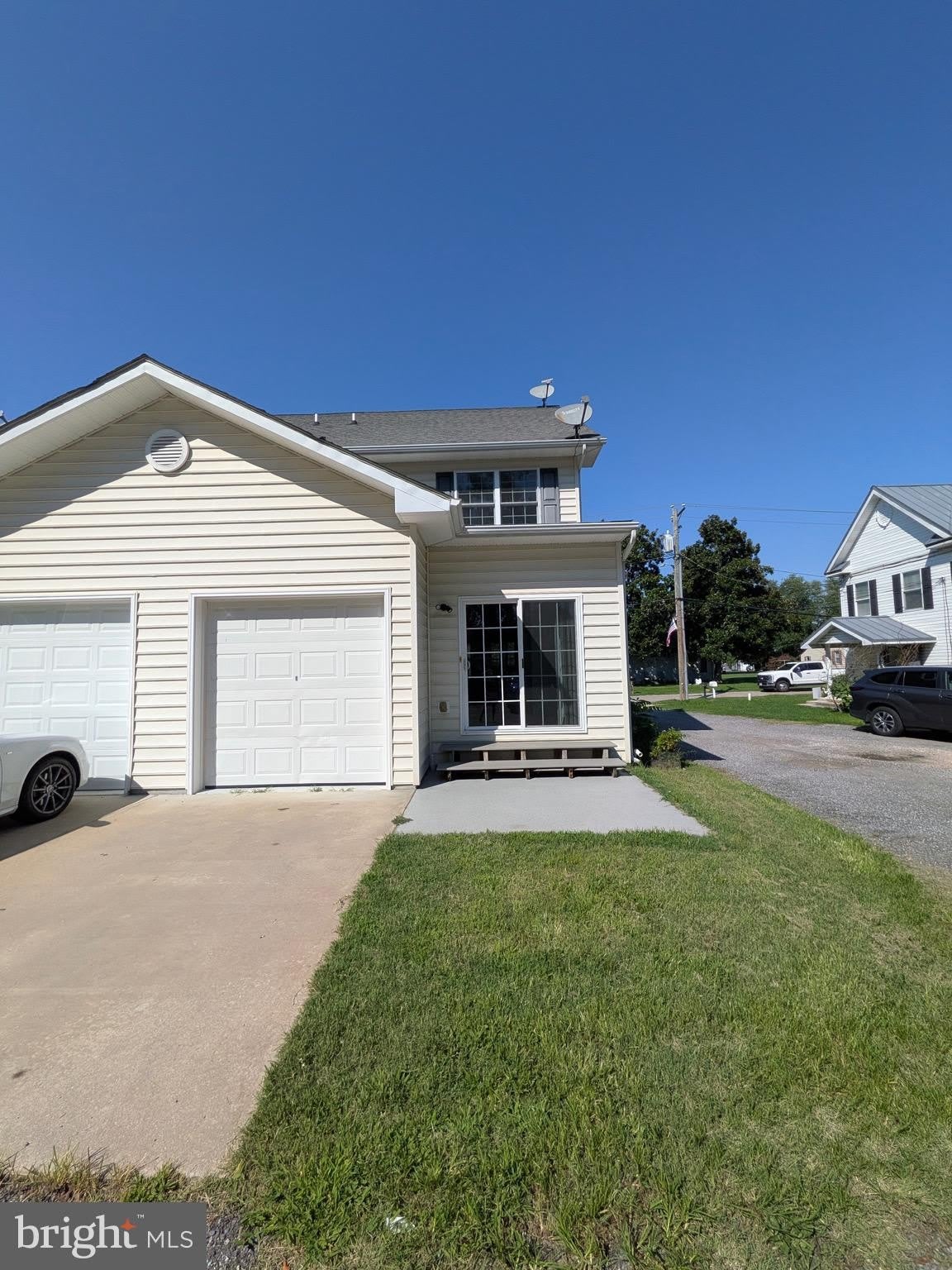 310 DEL RHODES Avenue – photo 3