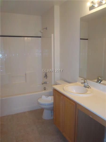 3761 Hollycroft Dr – photo 5